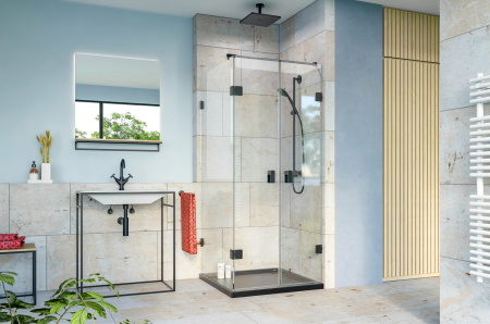 In diesem glassdouche Badezimmer-Vorschlag steht eine Dusche vom Typ 231 mit einem festen Seitenglas und zwei Türgläsern. Den entscheidenen Akzent setzen die ausdrucksstarken Design-Beschläge der Serie AUGUSTINA von glassdouche.